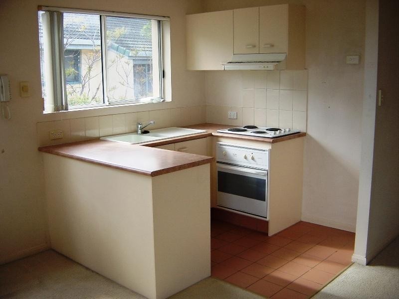 13/4 Adori Street, Chevron Island QLD 4217