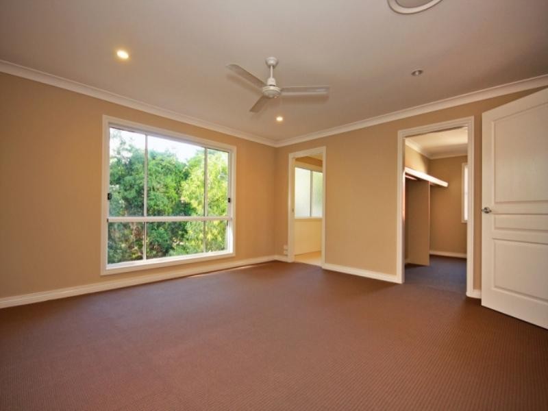 1and2/17 Andromeda Parade, Robina QLD 4226