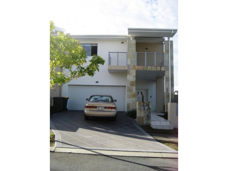 2/61 Azzura Drive, Varsity Lakes QLD 4227