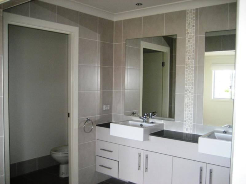 2/61 Azzura Drive, Varsity Lakes QLD 4227