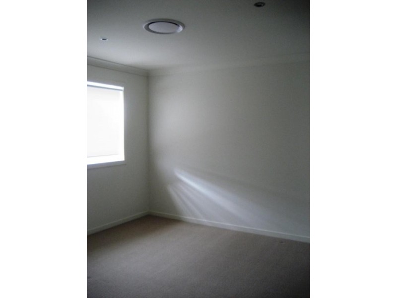 2/61 Azzura Drive, Varsity Lakes QLD 4227