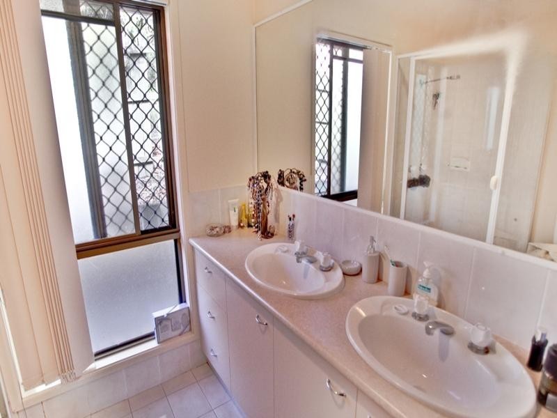 24 Indooroopilly Court, Robina QLD 4226