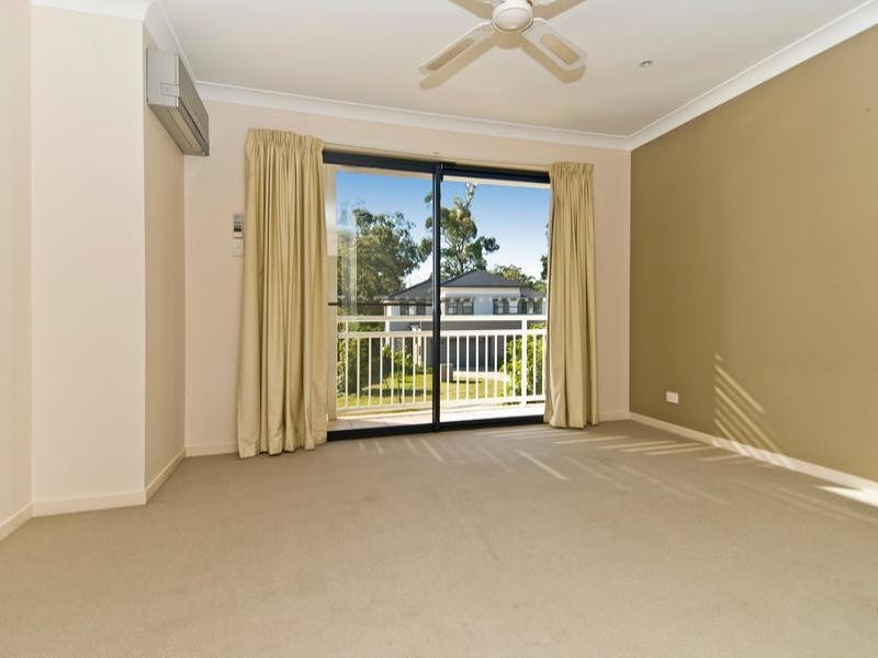 1/12 Geraldton Drive, Varsity Lakes QLD 4227