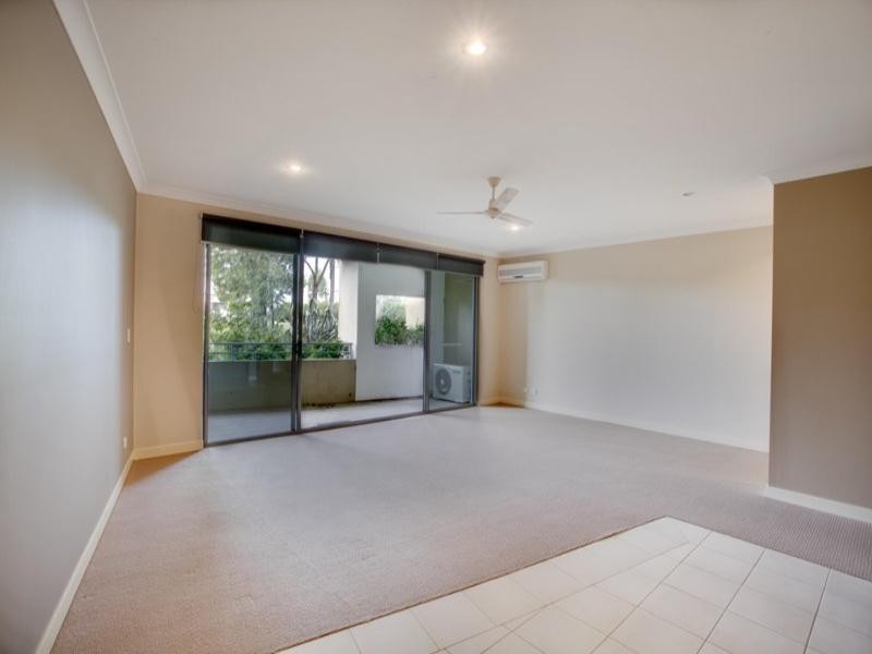 4/10 Valbonne Avenue, Varsity Lakes QLD 4227