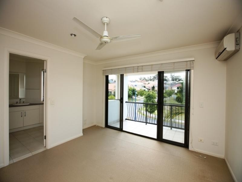 1/31 Northshore Avenue, Varsity Lakes QLD 4227