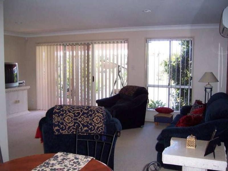 20 Emerton Crescent, Robina QLD 4226