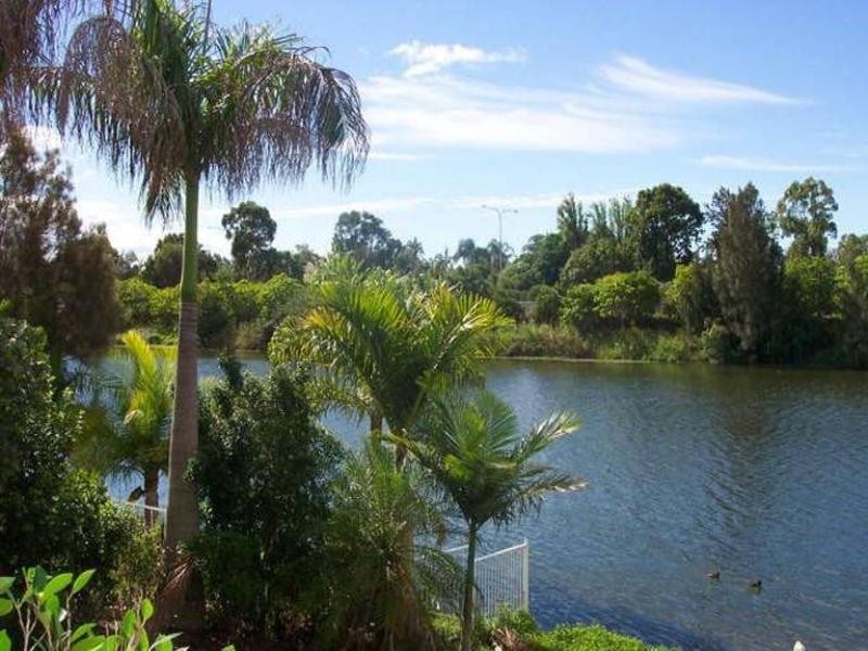 20 Emerton Crescent, Robina QLD 4226
