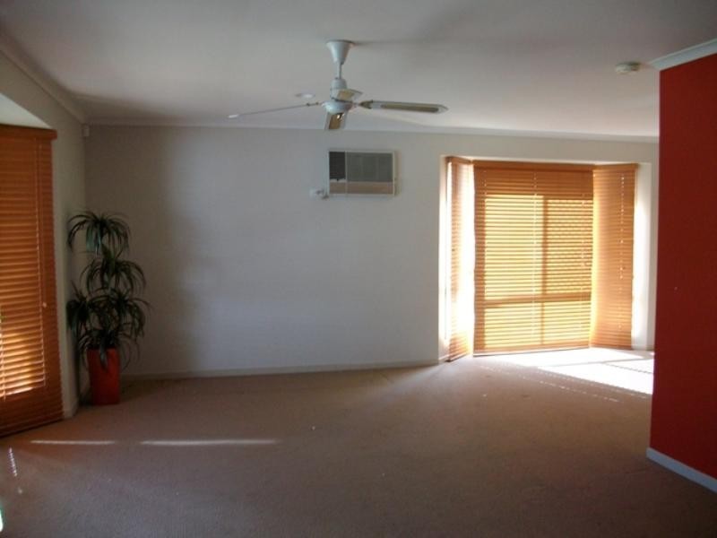 12 Parkdale Court, Robina QLD 4226