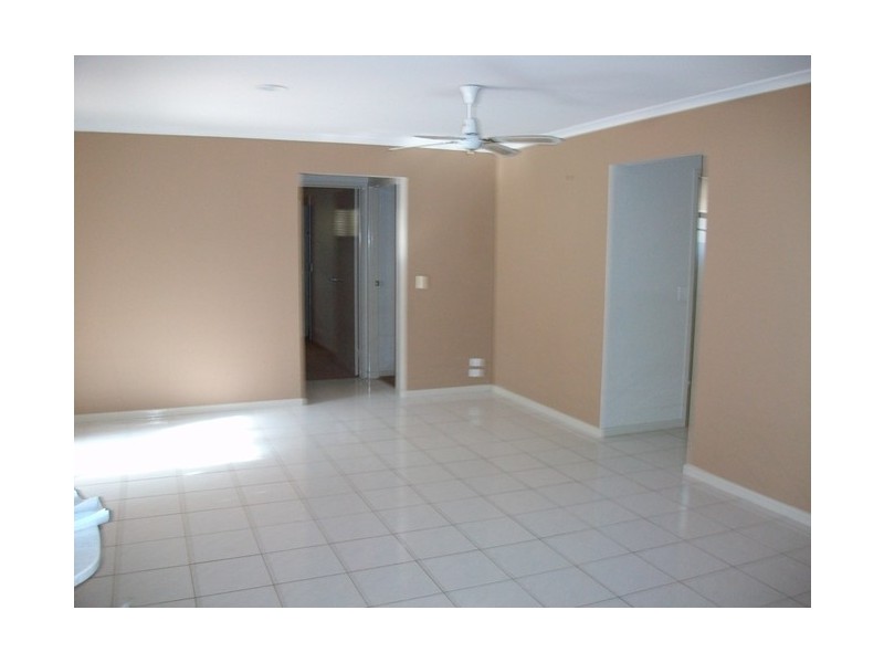 12 Parkdale Court, Robina QLD 4226