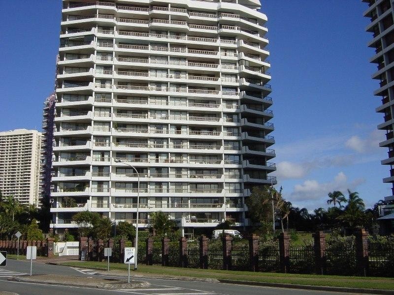 6/18 Commodore Drive, Surfers Paradise QLD 4217