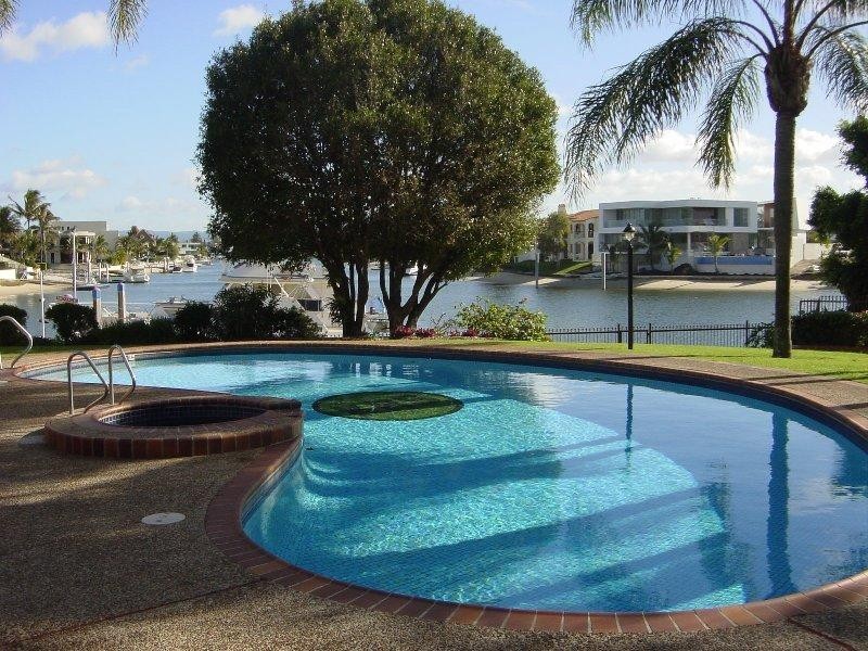 6/18 Commodore Drive, Surfers Paradise QLD 4217