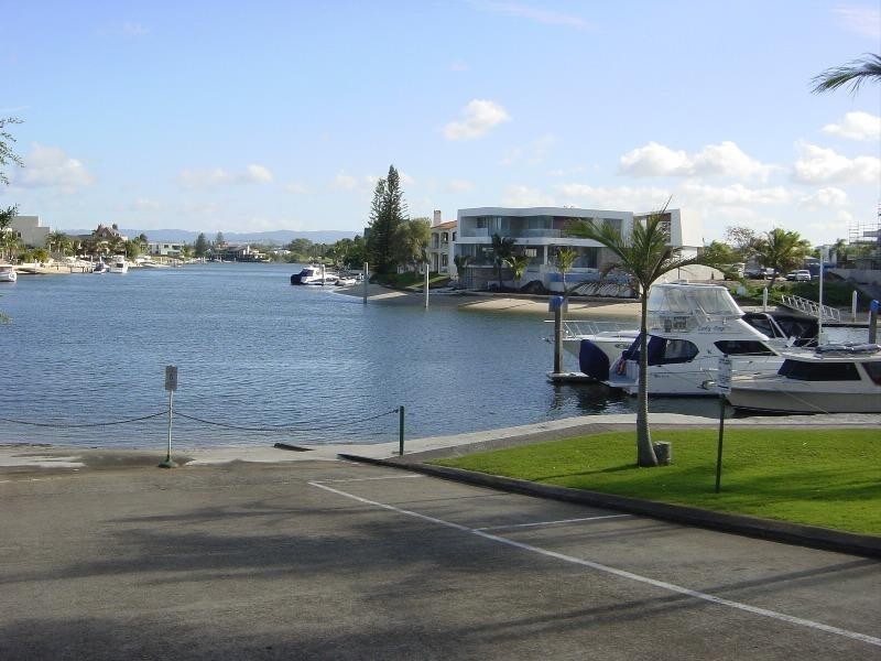 6/18 Commodore Drive, Surfers Paradise QLD 4217