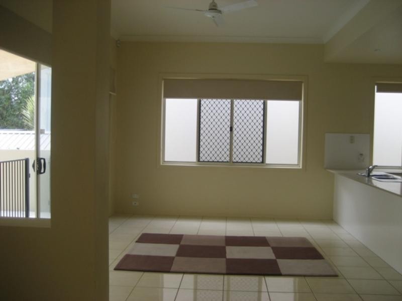 15 Pinevalley Drive, Varsity Lakes QLD 4227