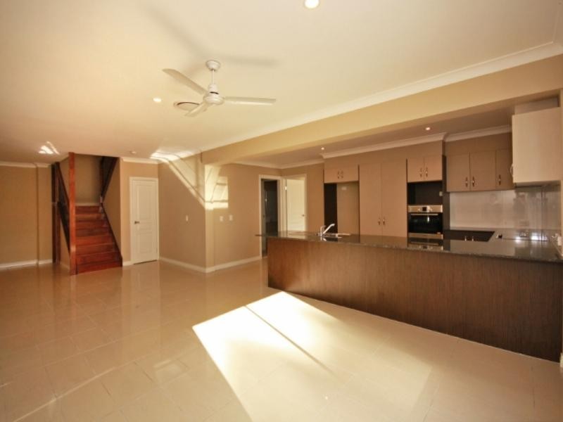 4/17 Andromeda Parade, Robina QLD 4226