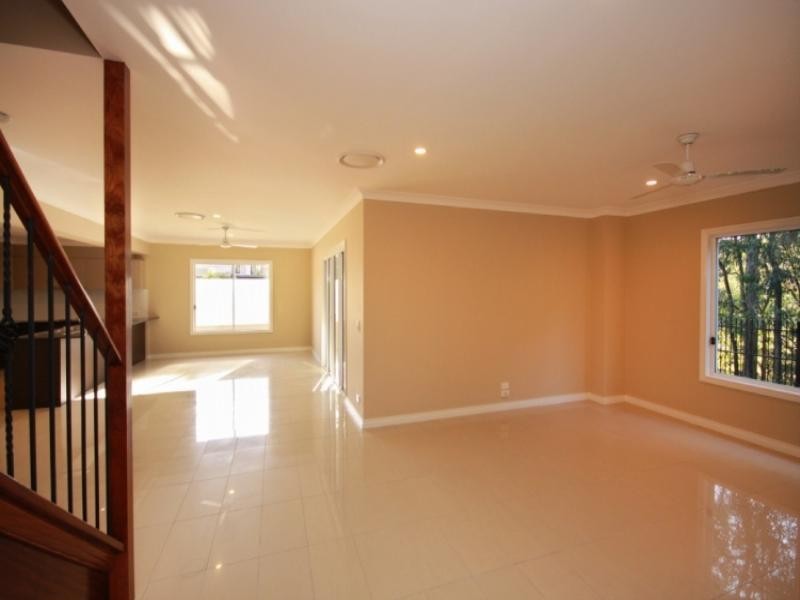 4/17 Andromeda Parade, Robina QLD 4226