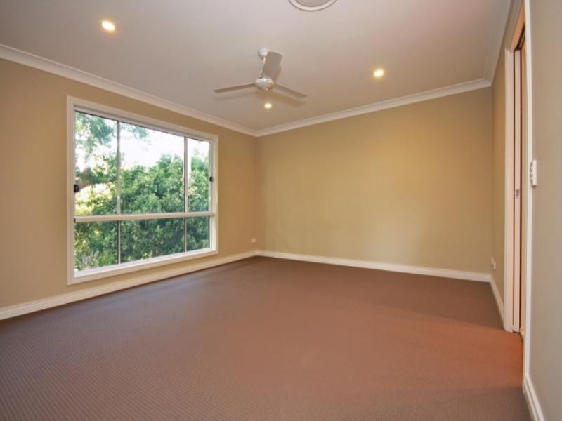 4/17 Andromeda Parade, Robina QLD 4226