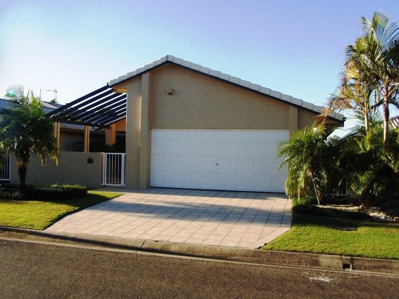 34 Emerton Court, Robina QLD 4226