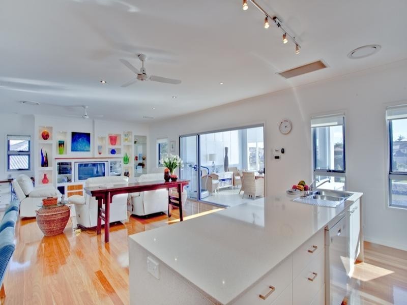 1/12 Port Peyra Crescent, Varsity Lakes QLD 4227