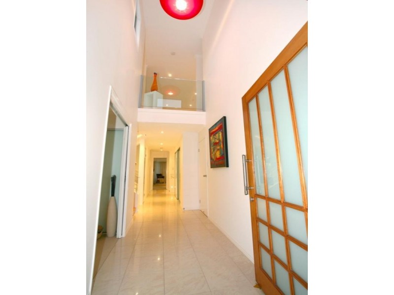 1/12 Port Peyra Crescent, Varsity Lakes QLD 4227