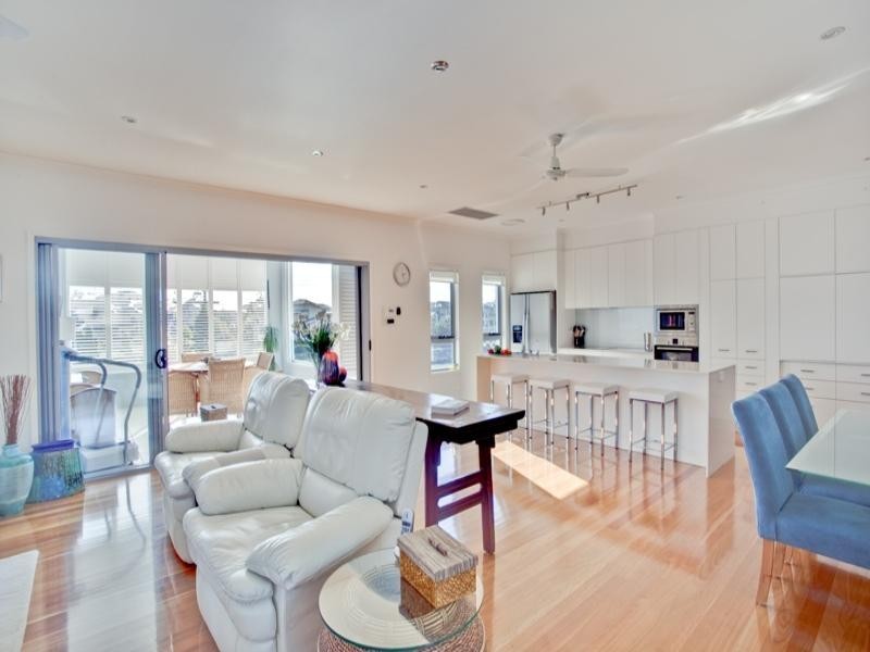 1/12 Port Peyra Crescent, Varsity Lakes QLD 4227