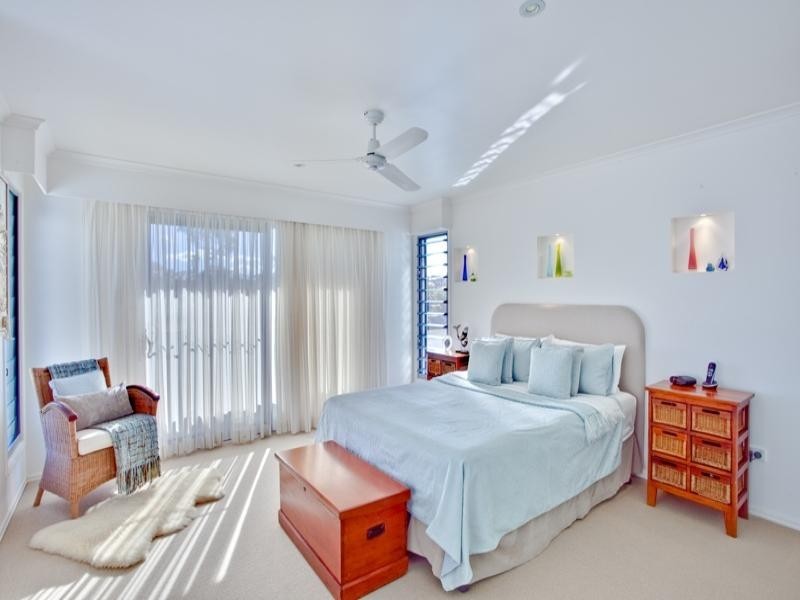 1/12 Port Peyra Crescent, Varsity Lakes QLD 4227