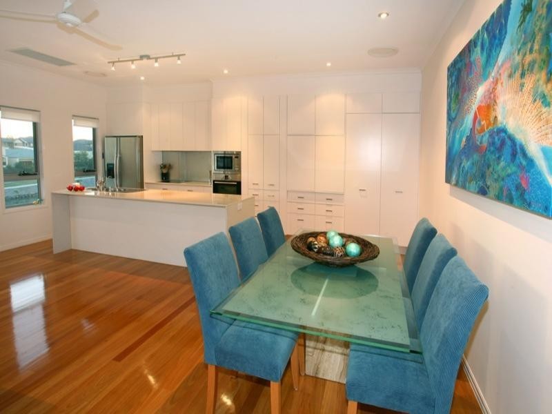 1/12 Port Peyra Crescent, Varsity Lakes QLD 4227