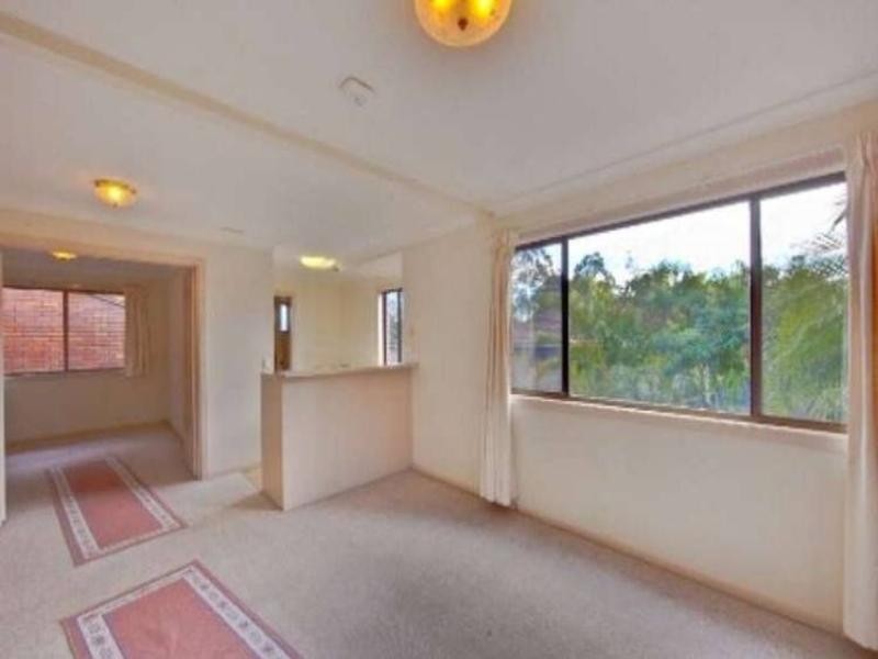 2/9 Daisy Street, Elanora QLD 4221