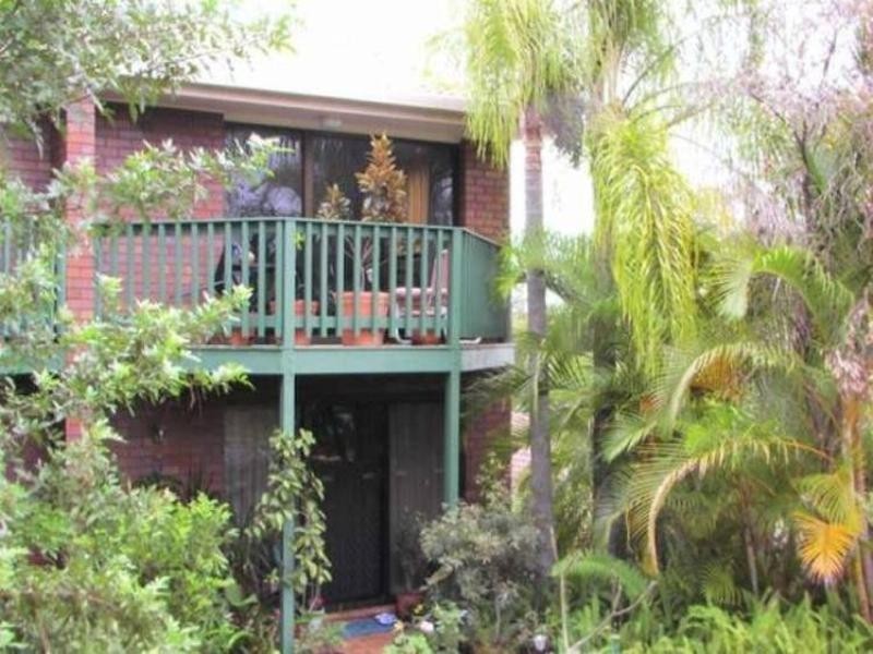 2/9 Daisy Street, Elanora QLD 4221