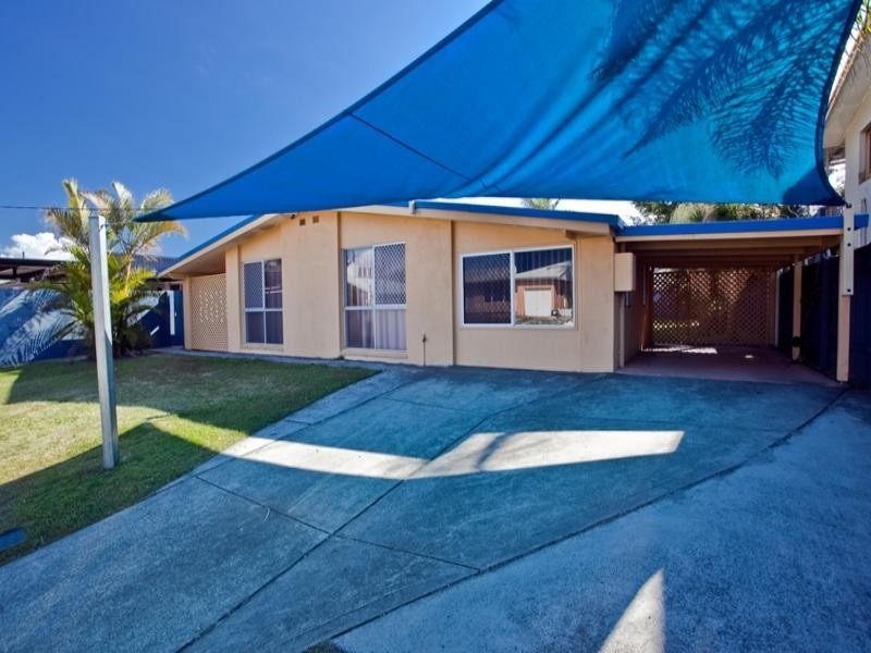 5 Toorak Park Avenue, Mermaid Waters QLD 4218