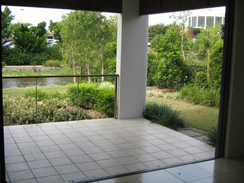 16 Riverwalk Avenue, Robina QLD 4226