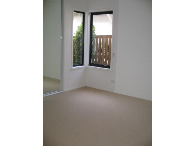 16 Riverwalk Avenue, Robina QLD 4226