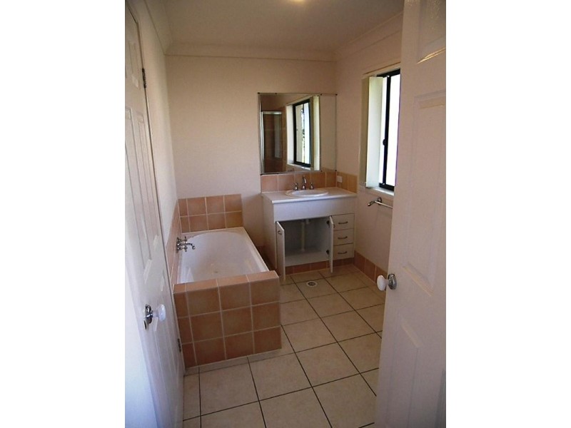 23/4 Bushmead Street “BUSHMEAD VILLAS”, Nerang QLD 4211