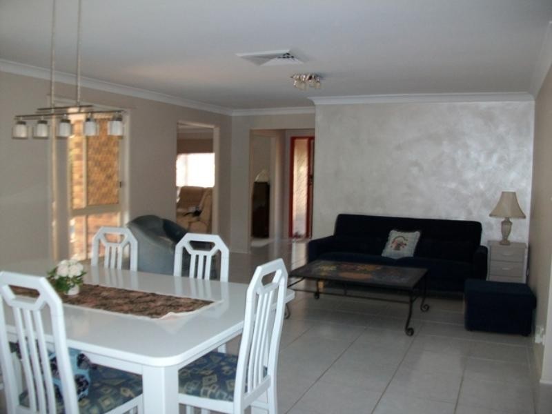 1 Lancelin Drive, Mermaid Waters QLD 4218