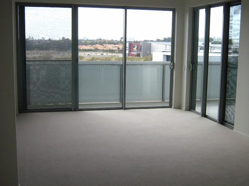 219/2 Riverwalk Avenue, Robina QLD 4226