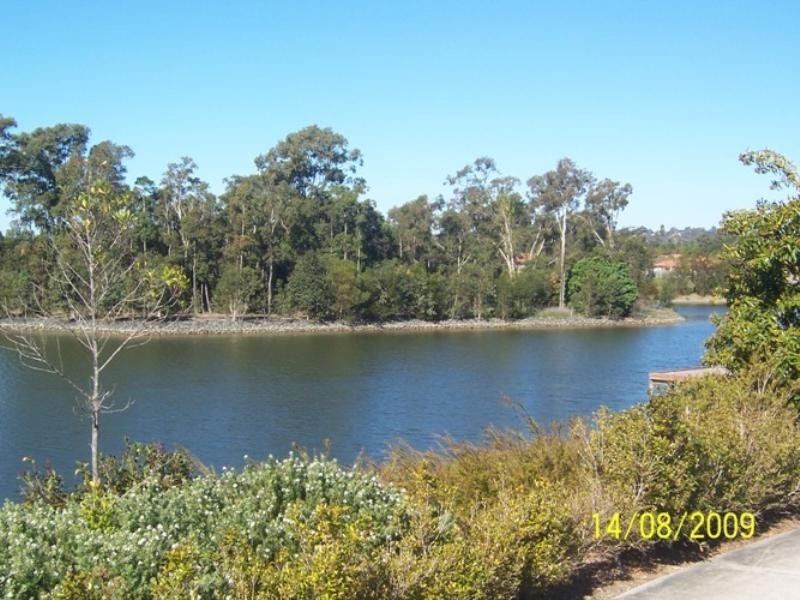 1 Moyenne Crescent, Varsity Lakes QLD 4227