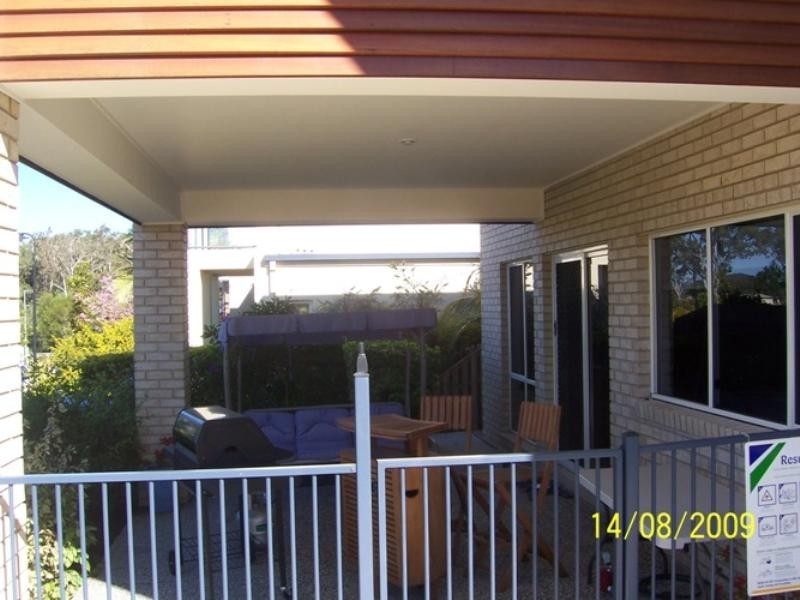 1 Moyenne Crescent, Varsity Lakes QLD 4227