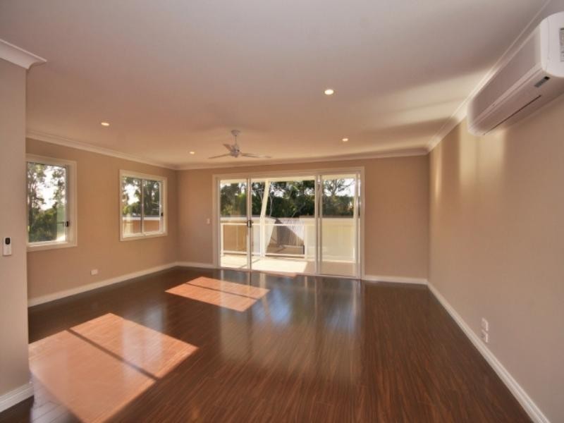 2/17 Andromeda Parade, Robina QLD 4226