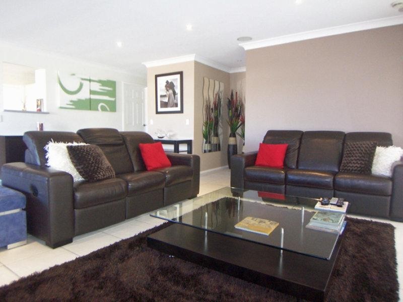 4 Alvarado Court, Broadbeach Waters QLD 4218