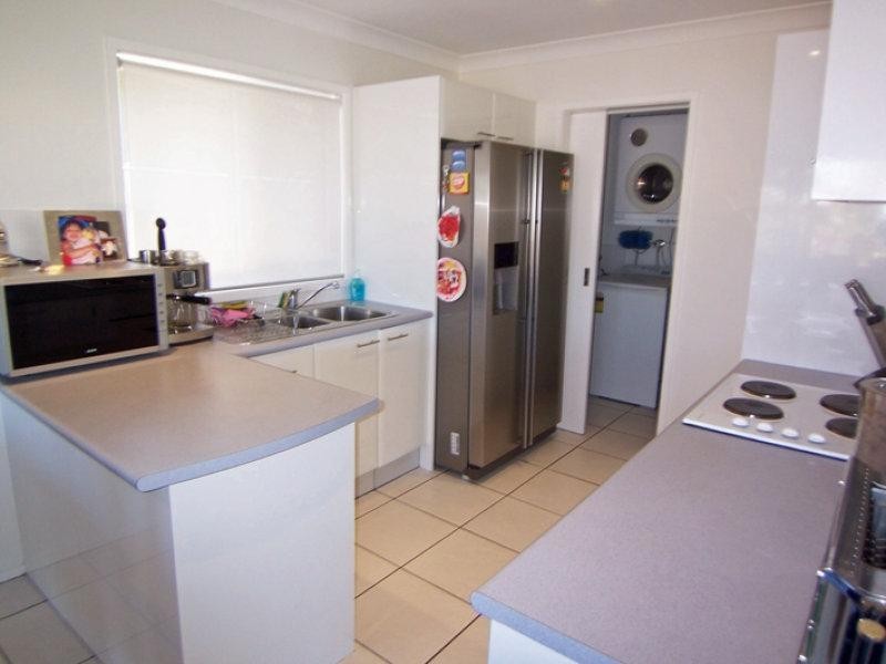 4 Alvarado Court, Broadbeach Waters QLD 4218
