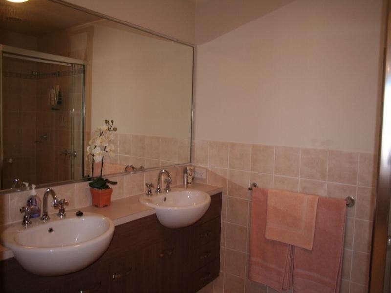 3/27 Ranier Crescent, Varsity Lakes QLD 4227