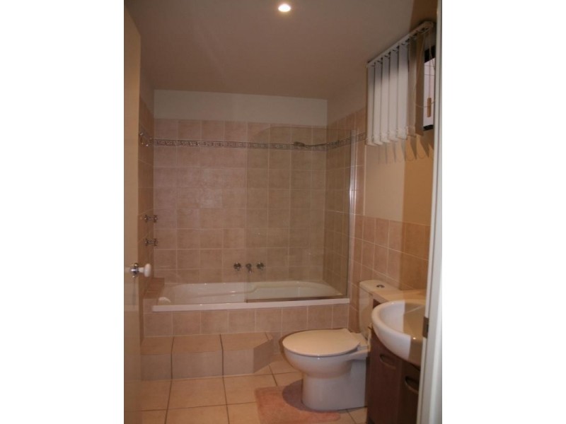 3/27 Ranier Crescent, Varsity Lakes QLD 4227