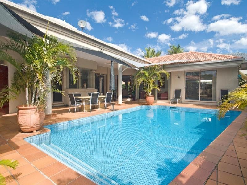 42 Kirralee Drive, Robina QLD 4226