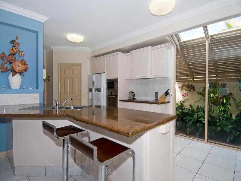 42 Kirralee Drive, Robina QLD 4226