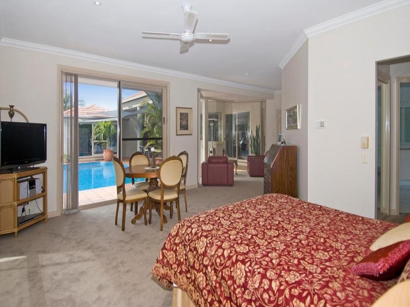 42 Kirralee Drive, Robina QLD 4226