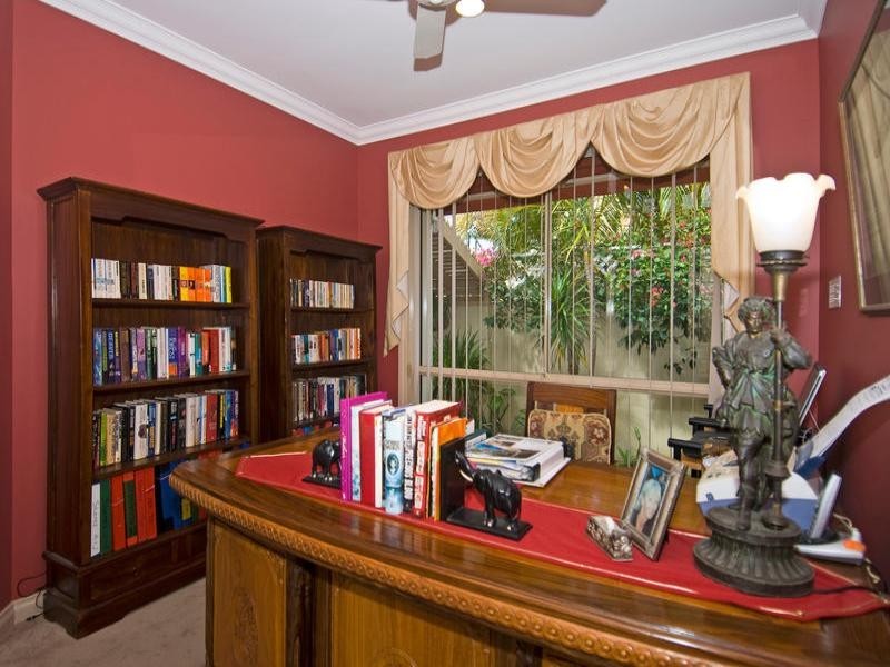 42 Kirralee Drive, Robina QLD 4226