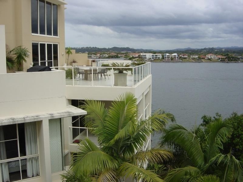 18/251 Varsity Parade, Varsity Lakes QLD 4227