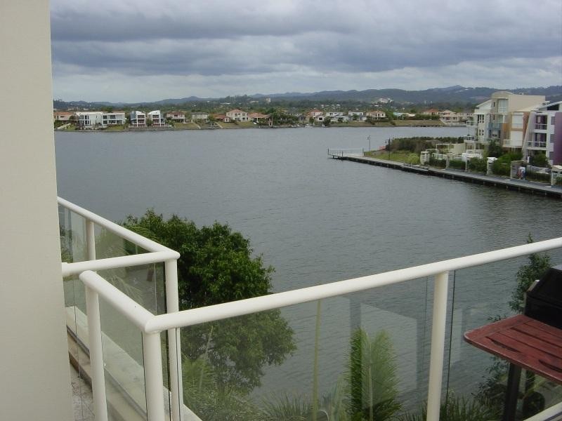 18/251 Varsity Parade, Varsity Lakes QLD 4227