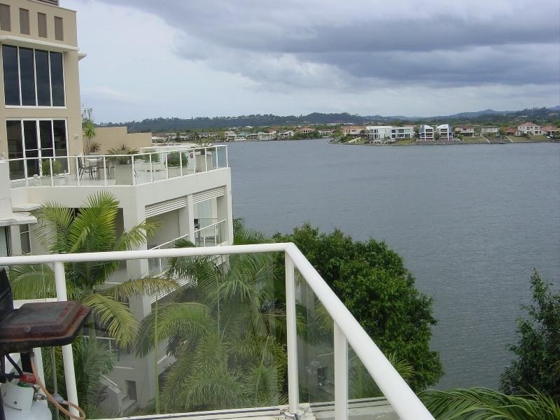 18/251 Varsity Parade, Varsity Lakes QLD 4227