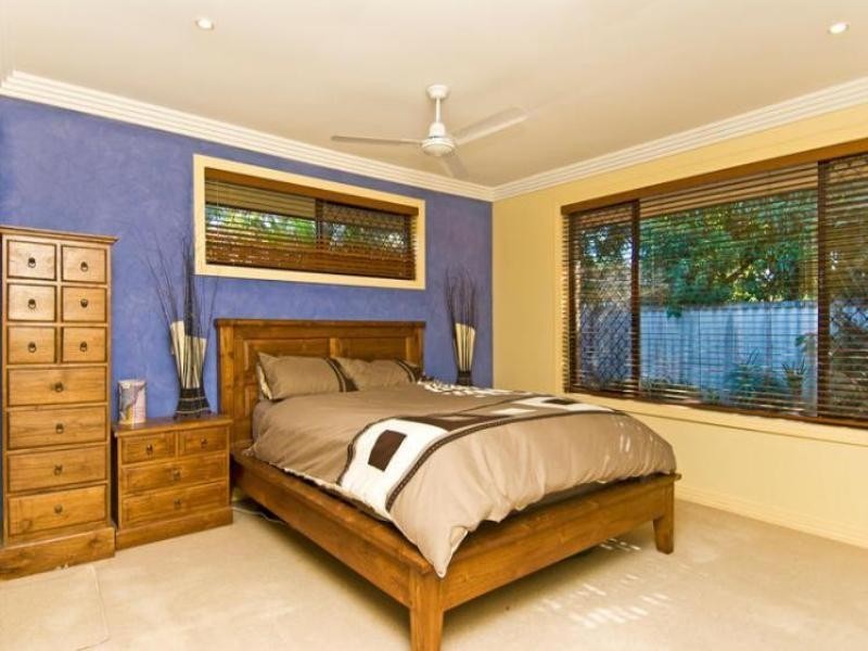 3 Rumrunner Street, Mermaid Waters QLD 4218