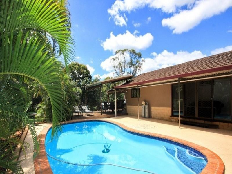 16 Baron Court, Tallai QLD 4213